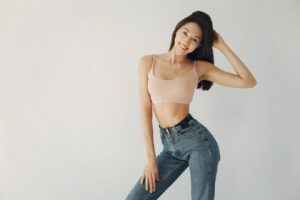 提臀褲有用嗎?靠穿搭穿出美臀小腰!